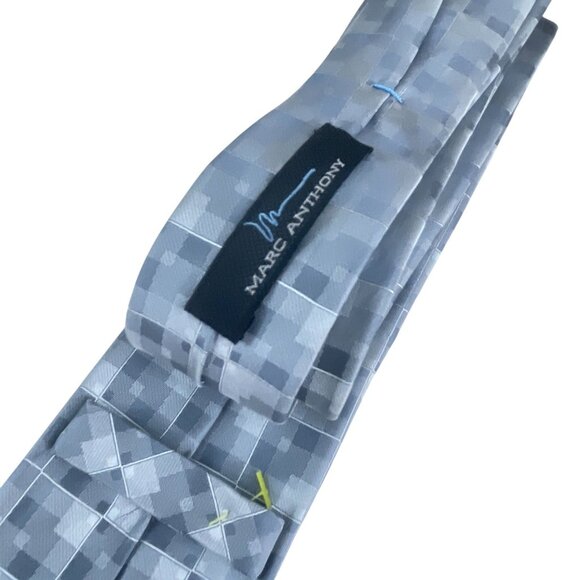 Marc Anthony Mens 100% Silk Gray Checkered Necktie Business Career - Picture 5 of 6